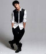 高清图：陈坤写真登封面 自述从艺十年心路历程