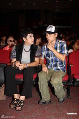 组图：陈杰演唱会众星捧场 林忆莲陈奕迅做嘉宾