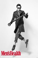 组图：李易峰登时尚杂志 花样美男小秀性感