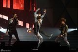 高清组图：SM新人组合EXO正式出道引爆激情