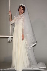 组图：杨丞琳古典婚纱写真 自曝曾当落跑新娘