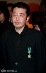 幻灯：贾樟柯获颁军官勋章 将联手杜琪峰拍商业影片