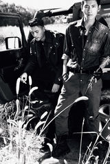 组图：张峻宁野性时装大片曝光 领航秋冬最Man造型