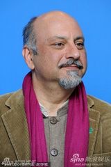 高清：《内达和西敏》亮相 莱拉-哈塔米黑衣玩神秘