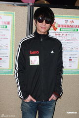 组图：曹格盼媒体给Makiyo机会 自称将努力戒酒