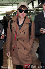 组图：韩团f(x)与miss A等亮相机场赴吉隆坡