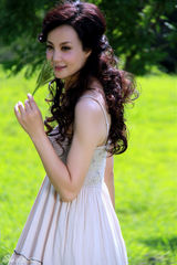 组图：陶红夏日写真曝光 携爱犬出镜显居家一面