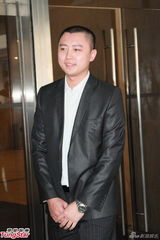 组图：涉贪案押后判决 陈志云表现轻松