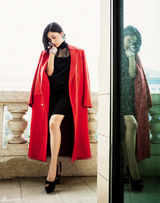 组图：才女导演田原时装片 神秘冷艳显灵性气质