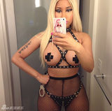 组图：麻辣鸡正面全裸挺F乳 手铐上阵玩SM