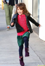 策划：明星宝宝着装大PK 小七苏瑞领衔萌妹子