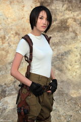 组图：邹涵虹《英雄使命》英姿飒爽演女兵