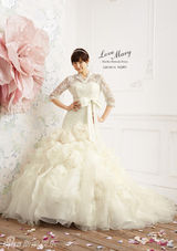 组图：筱田麻里子自创婚纱品牌唯美梦幻