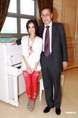 幻灯图：刘诗昆红馆音乐会 为谢安琪走音打抱不平