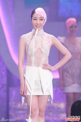 高清组图：亚姐竞赛泳装透视装比拼 堪比洗剪吹