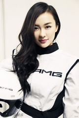 组图：霍思燕变身极速天使 活力四射酷劲十足