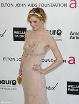 组图：众星亮相慈善基金奥斯卡派对 章子怡蓝色礼服