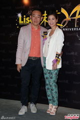 组图：林保怡出席活动曝邓萃雯演戏压力大