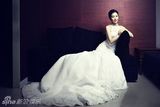 组图：韩星尹世音婚纱剧照 演绎妩媚动人气质