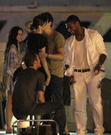 高清组图：奥兰多-布鲁姆和女友米兰达甜蜜过新年