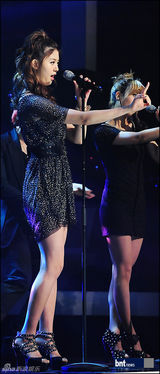 组图：韩新女团EXID《Show Champion》节目性感华丽