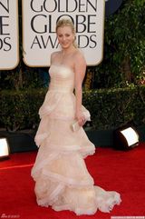 高清图：凯莉-库柯(卡蕾-措科)裸色礼服大晒美背杀菲林