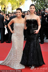 幻灯图集：《巡演》戛纳首映 透视装舞娘PK伊娃