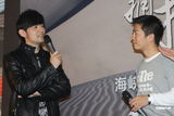 组图：周杰伦关注极限探索 为好友出征打气加油 