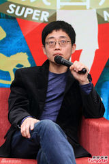 组图：脱口秀黄西助阵育儿节目 要接地气