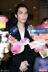 组图：萧敬腾盼两嫌主动投案 不愿假设幕后黑手