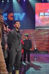 组图：杜奕衡助阵星光大道总决选 “四哥”献歌