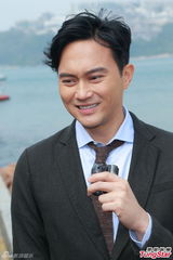 组图：张智霖未收劲歌邀请 计划新年办签唱会