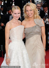 幻灯图集：《公平游戏》首映 娜奥米-瓦茨白色长裙