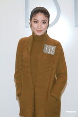 组图：陈慧琳出席时装展 自曝曾为儿子织围巾