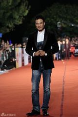 高清组图：金马奖红毯精选 男星西装革履潇洒比帅