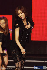 组图：MBLAQ李贤等亮相音乐节目《Mnet Countdown》