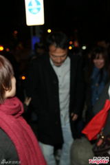 组图：陆川戴立忍曾宝仪等现身张震婚礼