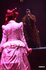 高清图：郑伊健个唱感谢蒙嘉慧 四度返场唱到哭