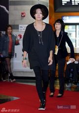 组图：郑雨盛(郑宇成)宋允儿等助阵宋慧乔《今天》VIP首映