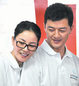 组图：王菲李亚鹏离婚 盘点过往恩爱瞬间