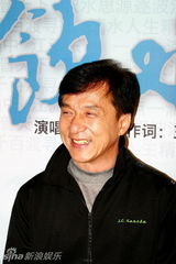 幻灯图：成龙录制抗旱歌曲 分享环保理念