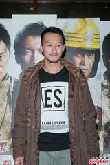 组图：谢霆锋否认豪宅赠前妻 新年与两子聚天伦