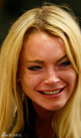 幻灯图集：林赛-罗韩被判90天监禁 当庭崩溃痛哭