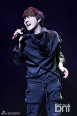 组图：GirlsDay等出席时尚庆典献精彩舞台