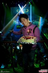 组图：孙耀威旗下夜店庆生 愿重开台北咖啡店