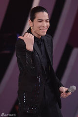 组图：和声韩红献导演处女秀 称PK黄绮珊会死