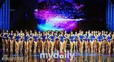 组图：2013韩国小姐大赛决赛现场照 比基尼争艳