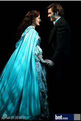 组图：音乐剧《歌剧魅影》在韩上演感动全场