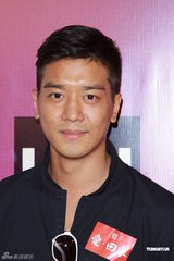 组图：新剧《爱.回家》宣传 众星现场互喂雪糕