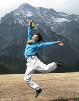 组图：王丽坤《北京青年》雪山完成终极蜕变